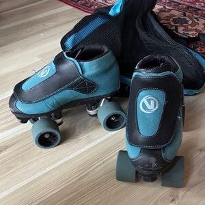 Kids Teal and Black Jam Skates